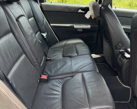 Серый Вольво В50, объемом двигателя 1.56 л и пробегом 236 тыс. км за 8000 $, фото 4 на Automoto.ua