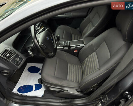 Серый Вольво В50, объемом двигателя 1.6 л и пробегом 240 тыс. км за 7999 $, фото 52 на Automoto.ua