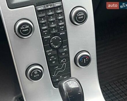 Серый Вольво В50, объемом двигателя 2 л и пробегом 240 тыс. км за 9690 $, фото 21 на Automoto.ua