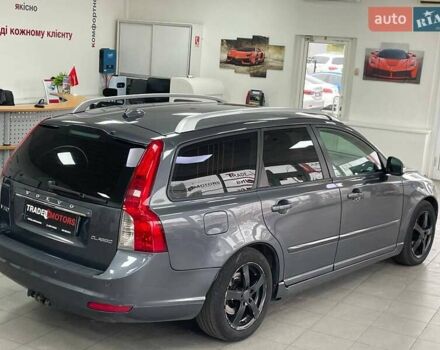 Серый Вольво В50, объемом двигателя 1.56 л и пробегом 227 тыс. км за 6690 $, фото 8 на Automoto.ua