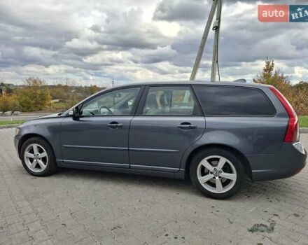 Сірий Вольво V50, об'ємом двигуна 1.56 л та пробігом 277 тис. км за 8699 $, фото 3 на Automoto.ua