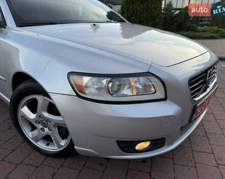 Серый Вольво В50, объемом двигателя 1.6 л и пробегом 229 тыс. км за 7950 $, фото 9 на Automoto.ua