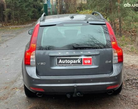 Сірий Вольво V50, об'ємом двигуна 2 л та пробігом 240 тис. км за 9690 $, фото 8 на Automoto.ua