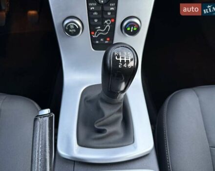 Серый Вольво В50, объемом двигателя 1.6 л и пробегом 229 тыс. км за 7950 $, фото 81 на Automoto.ua