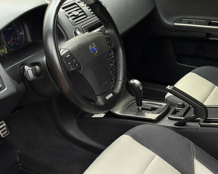 Серый Вольво В50, объемом двигателя 1.98 л и пробегом 248 тыс. км за 11800 $, фото 18 на Automoto.ua