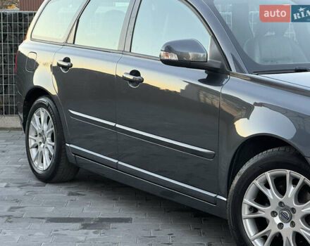 Серый Вольво В50, объемом двигателя 1.6 л и пробегом 218 тыс. км за 8500 $, фото 33 на Automoto.ua