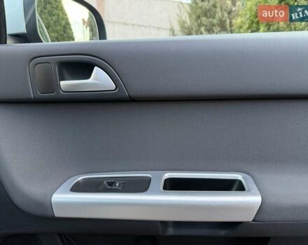 Серый Вольво В50, объемом двигателя 1.6 л и пробегом 229 тыс. км за 7950 $, фото 89 на Automoto.ua