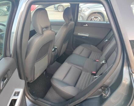 Серый Вольво В50, объемом двигателя 1.6 л и пробегом 260 тыс. км за 8700 $, фото 20 на Automoto.ua