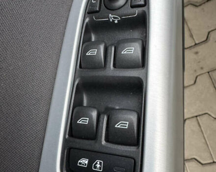 Серый Вольво В50, объемом двигателя 2 л и пробегом 225 тыс. км за 9999 $, фото 34 на Automoto.ua