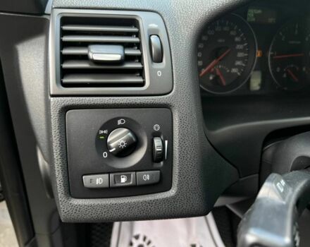 Серый Вольво В50, объемом двигателя 1.6 л и пробегом 250 тыс. км за 8000 $, фото 11 на Automoto.ua