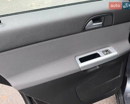 Серый Вольво В50, объемом двигателя 2 л и пробегом 240 тыс. км за 9690 $, фото 27 на Automoto.ua