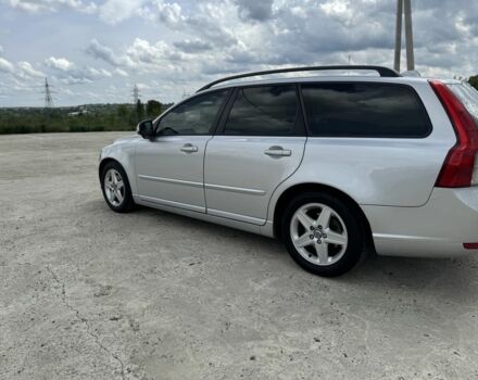 Серый Вольво В50, объемом двигателя 1.6 л и пробегом 243 тыс. км за 8900 $, фото 4 на Automoto.ua