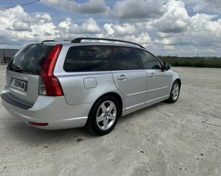 Серый Вольво В50, объемом двигателя 1.6 л и пробегом 243 тыс. км за 8900 $, фото 2 на Automoto.ua