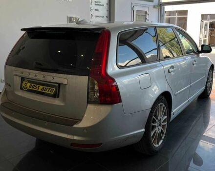 Серый Вольво В50, объемом двигателя 1.6 л и пробегом 324 тыс. км за 8000 $, фото 6 на Automoto.ua