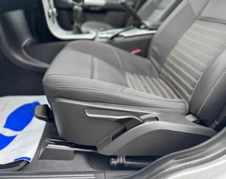 Серый Вольво В50, объемом двигателя 2 л и пробегом 258 тыс. км за 10200 $, фото 19 на Automoto.ua