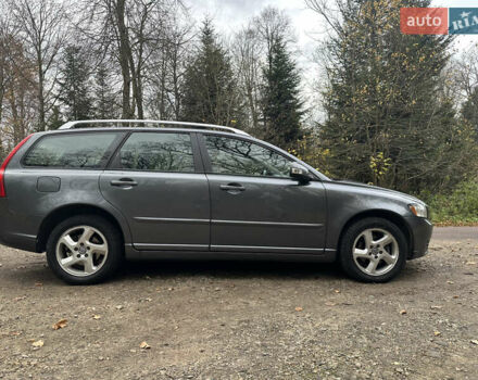 Сірий Вольво V50, об'ємом двигуна 1.6 л та пробігом 316 тис. км за 7800 $, фото 3 на Automoto.ua