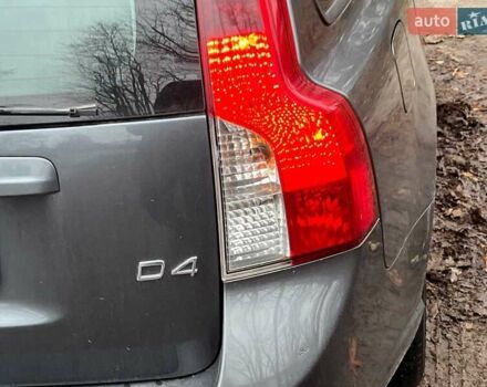 Серый Вольво В50, объемом двигателя 2 л и пробегом 240 тыс. км за 9690 $, фото 9 на Automoto.ua