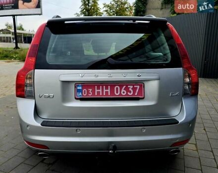 Сірий Вольво V50, об'ємом двигуна 2 л та пробігом 260 тис. км за 9750 $, фото 28 на Automoto.ua