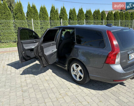 Серый Вольво В50, объемом двигателя 1.56 л и пробегом 270 тыс. км за 9300 $, фото 16 на Automoto.ua