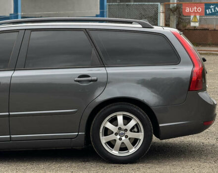 Серый Вольво В50, объемом двигателя 1.6 л и пробегом 240 тыс. км за 7999 $, фото 44 на Automoto.ua