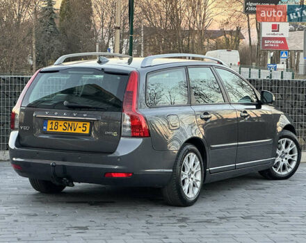 Серый Вольво В50, объемом двигателя 1.6 л и пробегом 218 тыс. км за 8500 $, фото 55 на Automoto.ua