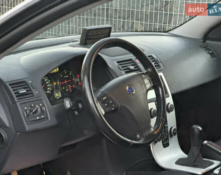 Серый Вольво В50, объемом двигателя 1.6 л и пробегом 218 тыс. км за 8500 $, фото 102 на Automoto.ua