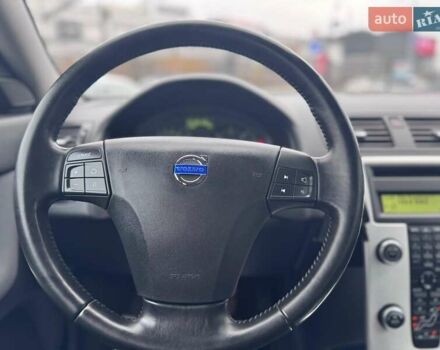 Серый Вольво В50, объемом двигателя 2 л и пробегом 258 тыс. км за 10200 $, фото 1 на Automoto.ua