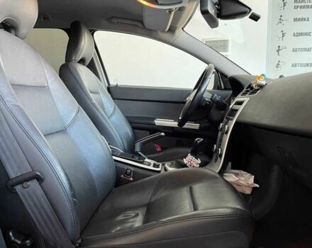 Серый Вольво В50, объемом двигателя 1.6 л и пробегом 324 тыс. км за 8000 $, фото 8 на Automoto.ua