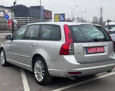 Серый Вольво В50, объемом двигателя 2 л и пробегом 258 тыс. км за 10200 $, фото 2 на Automoto.ua