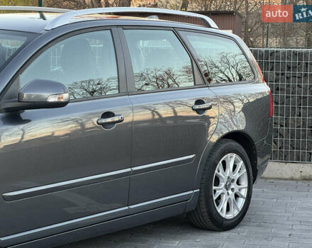 Серый Вольво В50, объемом двигателя 1.6 л и пробегом 218 тыс. км за 8500 $, фото 22 на Automoto.ua