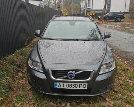 Серый Вольво В50, объемом двигателя 2 л и пробегом 240 тыс. км за 9600 $, фото 4 на Automoto.ua