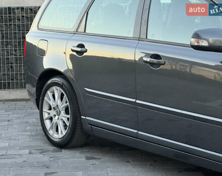 Серый Вольво В50, объемом двигателя 1.6 л и пробегом 218 тыс. км за 8500 $, фото 35 на Automoto.ua