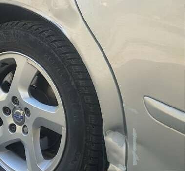 Серый Вольво В50, объемом двигателя 1.56 л и пробегом 282 тыс. км за 6500 $, фото 29 на Automoto.ua