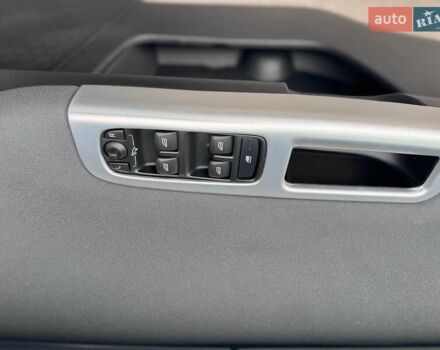 Серый Вольво В50, объемом двигателя 2 л и пробегом 258 тыс. км за 10200 $, фото 46 на Automoto.ua