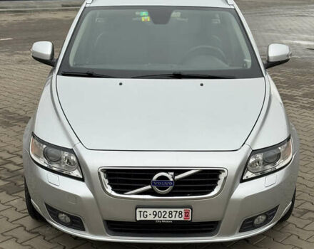 Серый Вольво В50, объемом двигателя 2 л и пробегом 225 тыс. км за 9999 $, фото 7 на Automoto.ua