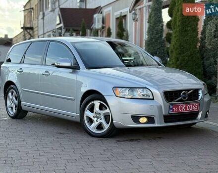 Серый Вольво В50, объемом двигателя 1.6 л и пробегом 229 тыс. км за 7950 $, фото 1 на Automoto.ua