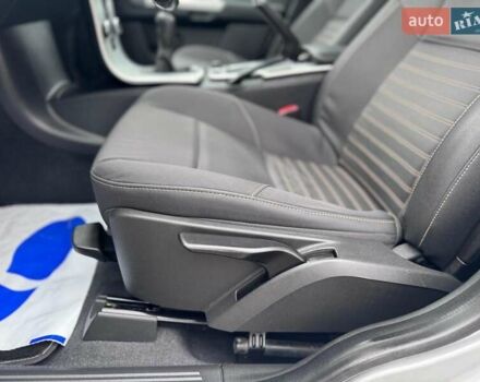 Серый Вольво В50, объемом двигателя 2 л и пробегом 258 тыс. км за 10200 $, фото 21 на Automoto.ua