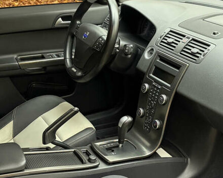 Серый Вольво В50, объемом двигателя 1.98 л и пробегом 248 тыс. км за 11999 $, фото 13 на Automoto.ua