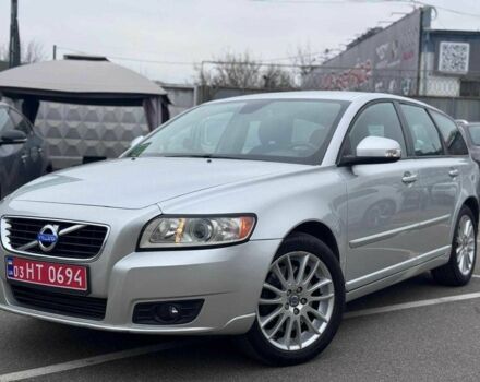 Серый Вольво В50, объемом двигателя 2 л и пробегом 258 тыс. км за 10200 $, фото 9 на Automoto.ua