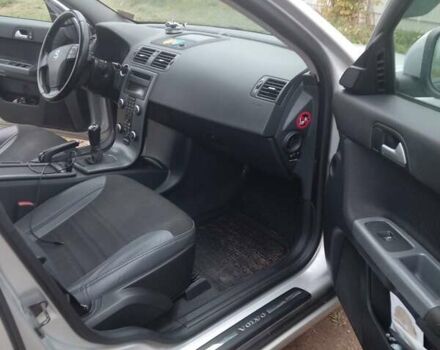 Серый Вольво В50, объемом двигателя 1.56 л и пробегом 266 тыс. км за 7000 $, фото 4 на Automoto.ua