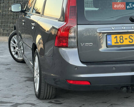 Серый Вольво В50, объемом двигателя 1.6 л и пробегом 218 тыс. км за 8500 $, фото 47 на Automoto.ua