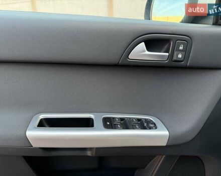 Серый Вольво В50, объемом двигателя 1.6 л и пробегом 229 тыс. км за 7950 $, фото 60 на Automoto.ua