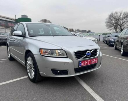 Серый Вольво В50, объемом двигателя 2 л и пробегом 258 тыс. км за 10200 $, фото 8 на Automoto.ua