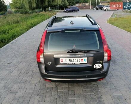 Серый Вольво В50, объемом двигателя 1.6 л и пробегом 199 тыс. км за 8299 $, фото 1 на Automoto.ua