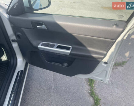 Серый Вольво В50, объемом двигателя 2 л и пробегом 268 тыс. км за 9500 $, фото 19 на Automoto.ua