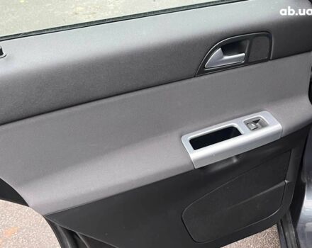 Сірий Вольво V50, об'ємом двигуна 2 л та пробігом 240 тис. км за 9690 $, фото 27 на Automoto.ua