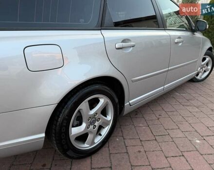 Серый Вольво В50, объемом двигателя 1.6 л и пробегом 229 тыс. км за 7950 $, фото 47 на Automoto.ua