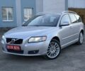 Серый Вольво В50, объемом двигателя 2 л и пробегом 174 тыс. км за 9900 $, фото 1 на Automoto.ua