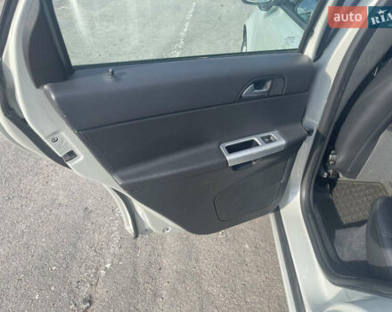 Серый Вольво В50, объемом двигателя 2 л и пробегом 268 тыс. км за 9500 $, фото 15 на Automoto.ua