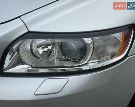 Серый Вольво В50, объемом двигателя 2 л и пробегом 225 тыс. км за 9999 $, фото 55 на Automoto.ua